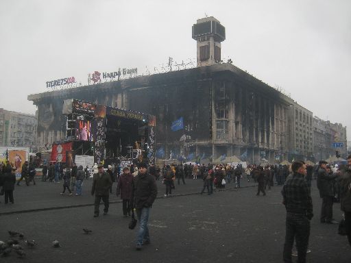 The Euromaidan stage in front of the burnt-out Trade Unions Building